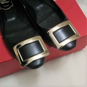 10MM Belle Vivier Leather Flat